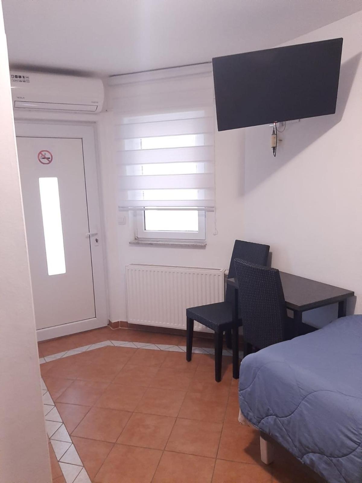 Rooms Lutra Bilje Exterior photo